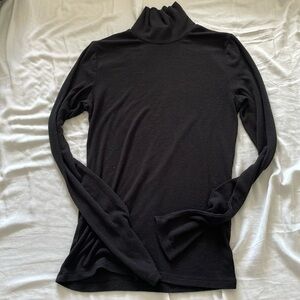 Aritzia black turtleneck